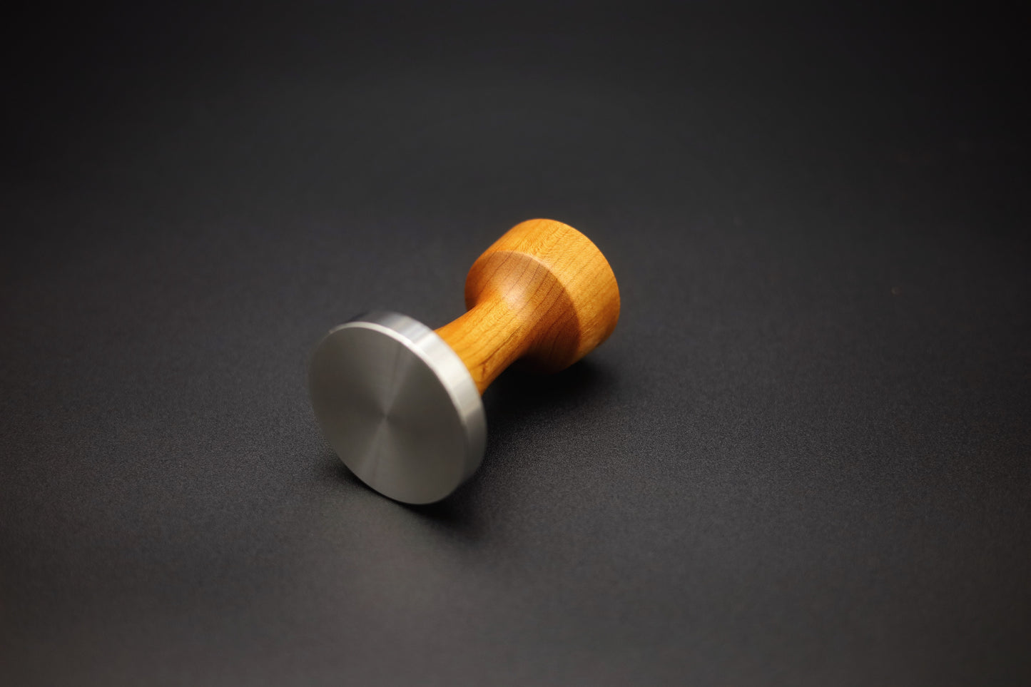 Tamper artisanal en bois et acier inoxydable