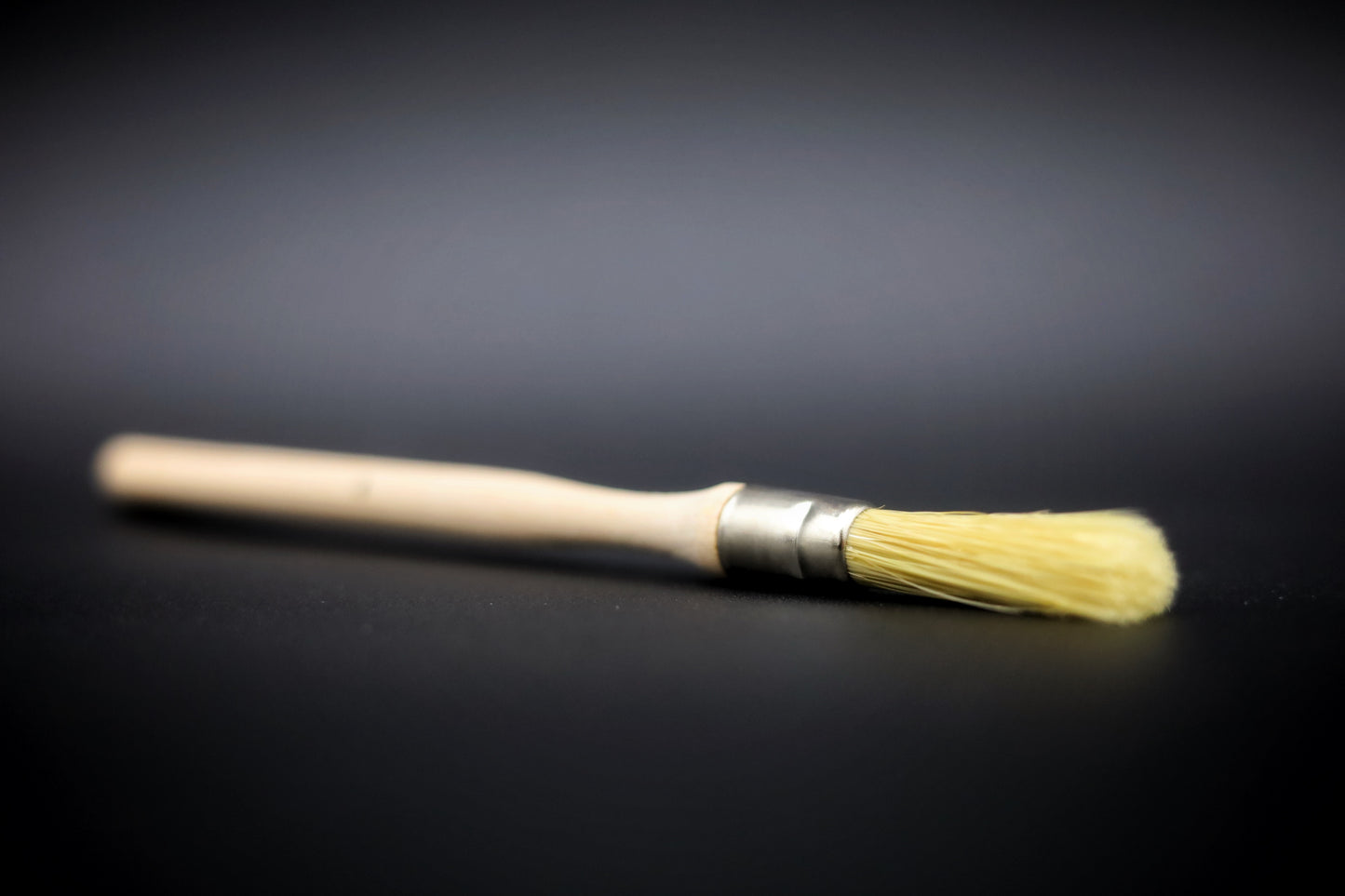 Bristel brush cleaner